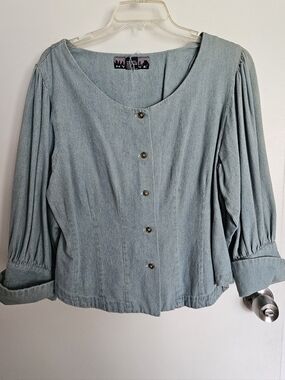 Light Blue Denim Chambray Vintage Button-Front Women’s Top